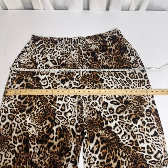 Women's Animal Printed Wide- Leg Pants Side Pockets - Plus Size - Picture 13 of 15